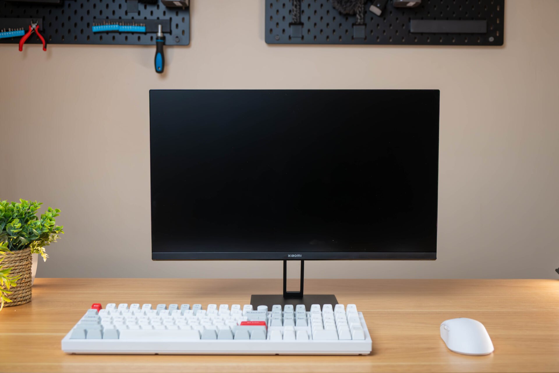 Xiaomi G24i 24″ Full HD 1080p IPS Gaming Monitor (180Hz, 1ms, 16:9, HDMI/DP, & AMD FreeSync) Xiaomi G24i 24″ Full HD 1080p IPS Gaming Monitor (180Hz, 1ms, 16:9, HDMI/DP, & AMD FreeSync)
